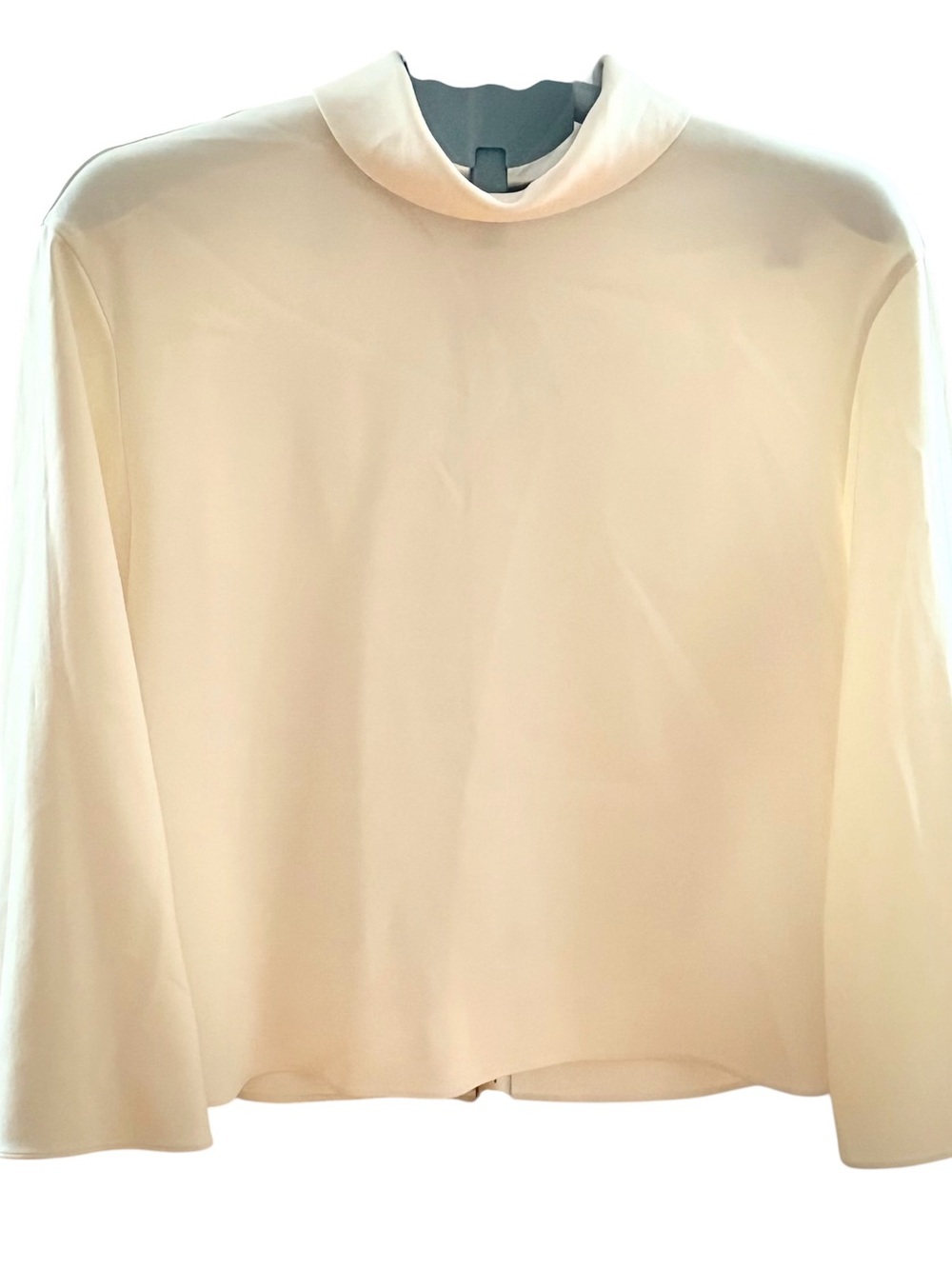 Never Worn Theory Ivory Mock Neck Top Size L